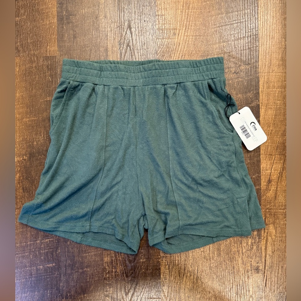 ZYIA Active Fern Boyfriend Shorts